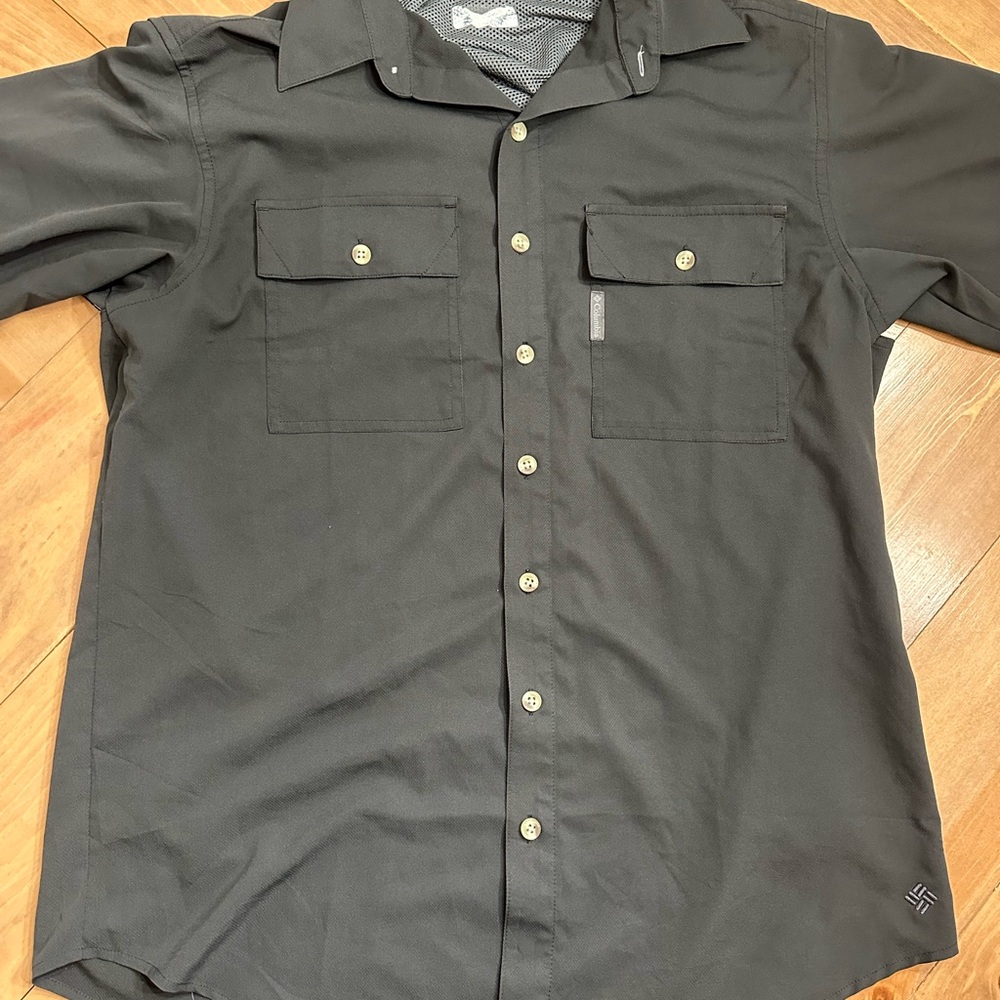 Columbia Men's Black Casual Button-Down Shirt